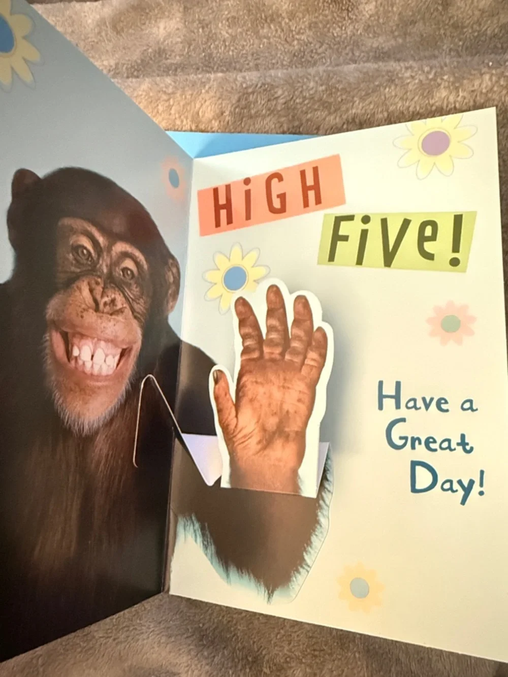 🌻 Bundle of 2 Hallmark Happy Birthday Mom Cards